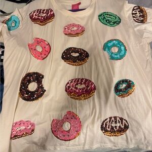 QUEEN OF SPARKLES Cream Tee with Sequin Donuts